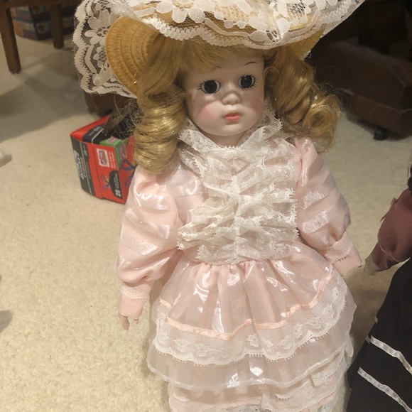 Porcelain Dolls, Dolls - Picture 3 of 12